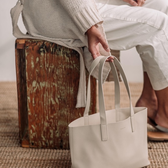 Samara Vegan Rhian Mini Tote - Picture 8 of 10